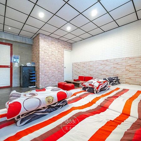 羅東夜市 工業loft旅宿 Loft House Luodong Eksteriør billede