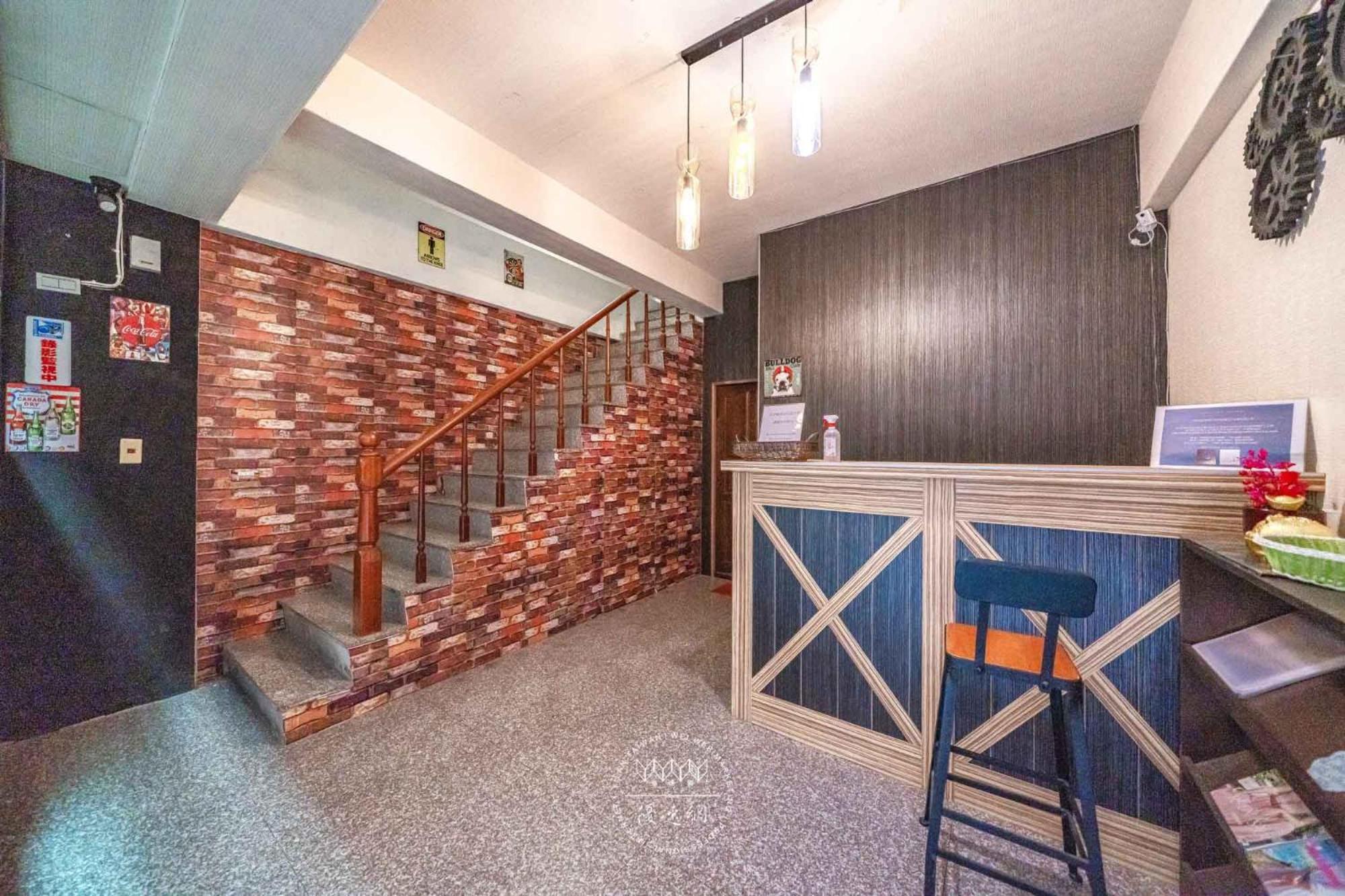 羅東夜市 工業loft旅宿 Loft House Luodong Eksteriør billede