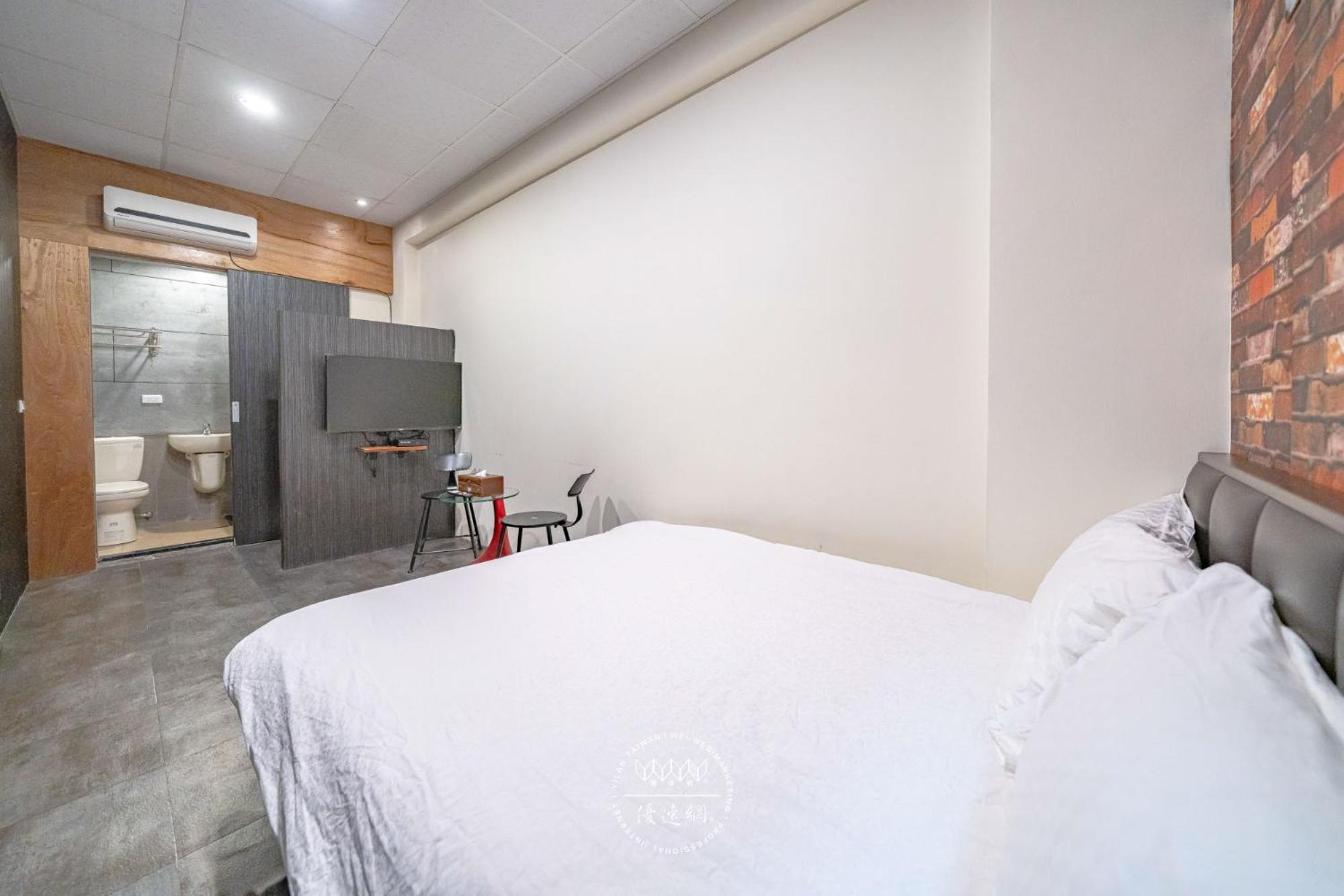 羅東夜市 工業loft旅宿 Loft House Luodong Eksteriør billede
