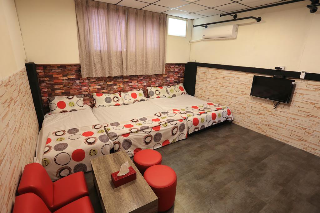 羅東夜市 工業loft旅宿 Loft House Luodong Eksteriør billede